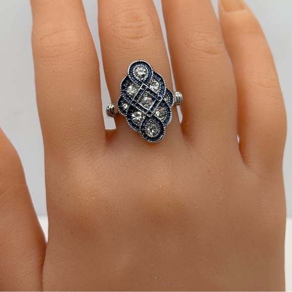 Elegant Silver and Blue Statement Ring - Picture 2 of 5